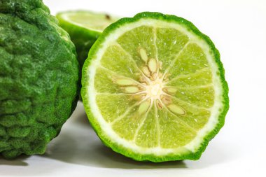 Bergamot izole edilmiş beyaz arkaplan