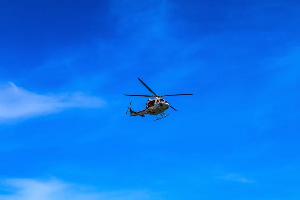 Helicopter flying — Stock Photo, Image