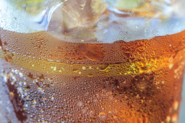 Cola Kupası buz ile