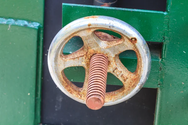 Industrial valve in petrochemical factory — Stock Photo, Image