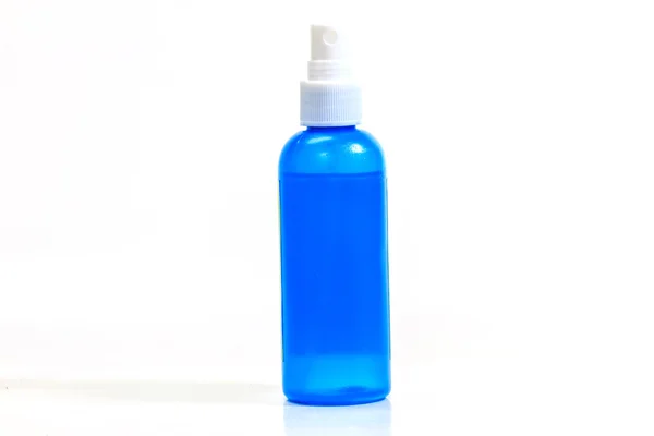 Kék műanyag spray palackot — Stock Fotó