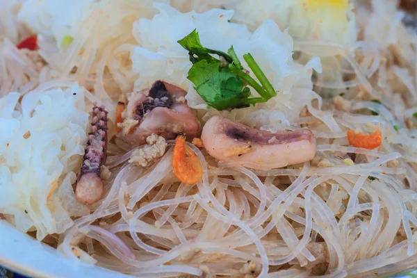 Vermicelli y ensalada —  Fotos de Stock