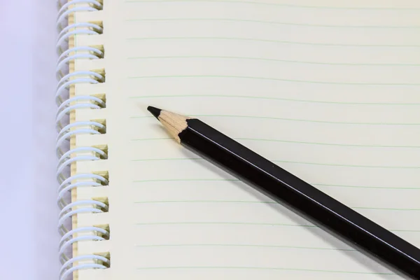 Anel notebook em branco no fundo branco — Fotografia de Stock