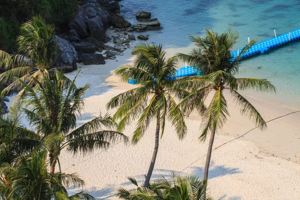 Beautiful tropical sea in summer — Stock Photo, Image