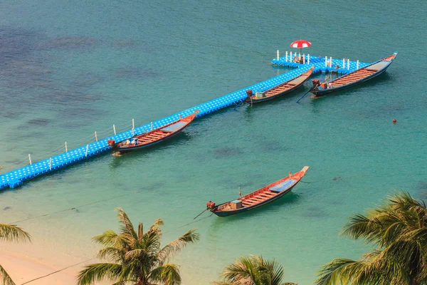 Beautiful tropical sea in summer — Stock Photo, Image