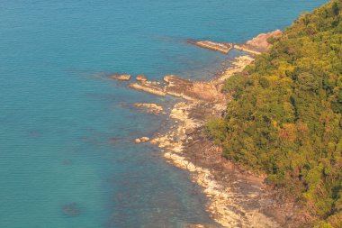 Yaz aylarında güzel tropik deniz