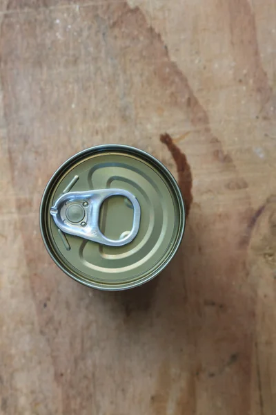 Closeup shot from the pull ring on a beverage can — Zdjęcie stockowe