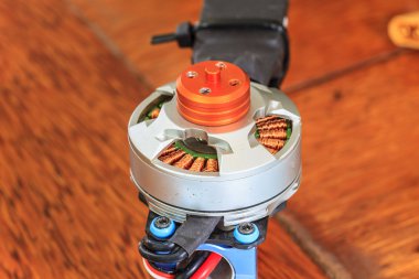 Elektrik motoru küçük bir boyutta