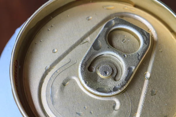 Closeup shot from the pull ring on a beverage can — Stock Photo, Image