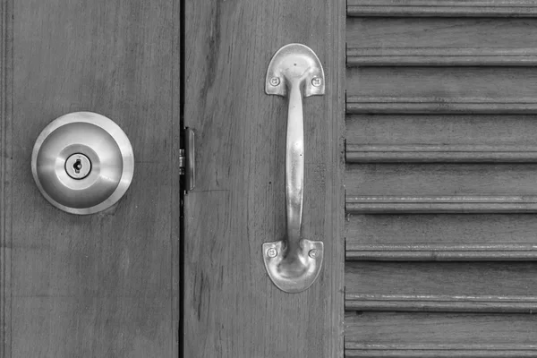 Klamki drzwi drewniane — Zdjęcie stockowe