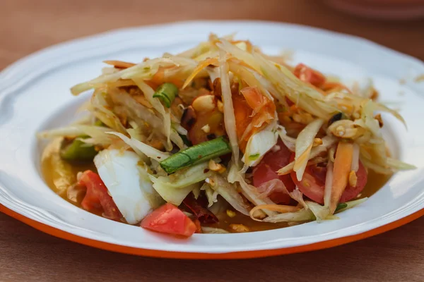 Thai deliziosa insalata di papaia cruda — Foto Stock