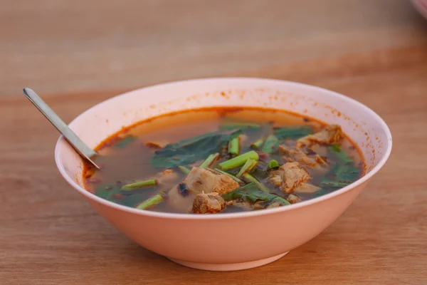 Thailändisches Essen und Tom Yum Schweinefleisch — Stockfoto