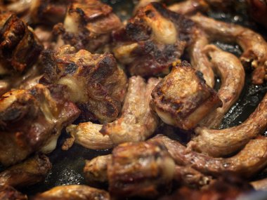 Çorba için kavrulmuş sığır kemikleri