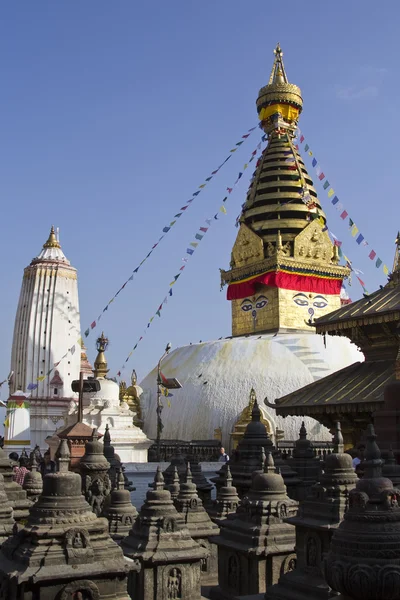 KATHMANDU, NEPAL - 06 DE NOVIEMBRE: Stupa Swayambhunath. Swayambhun. —  Fotos de Stock