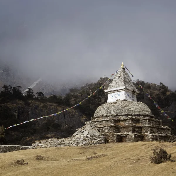 Estupa budista en la región de Sagarmatha, Himalaya, Nepal —  Fotos de Stock