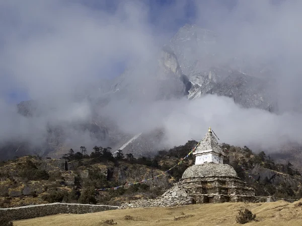 Estupa budista en la región de Sagarmatha, Himalaya, Nepal —  Fotos de Stock