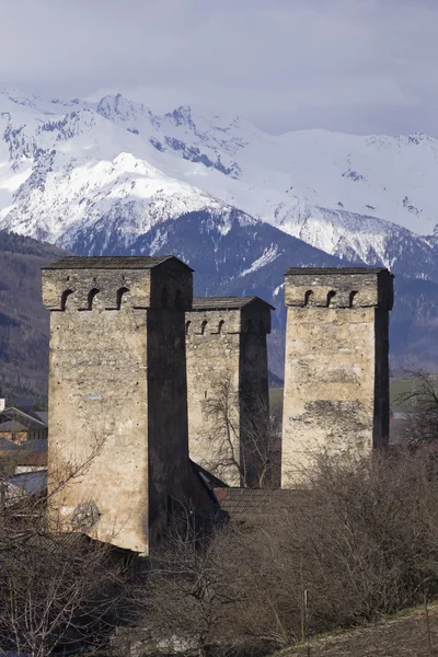Het middeleeuwse dorp van Mestia in Svaneti, Georgië. UNESCO wereld — Stockfoto