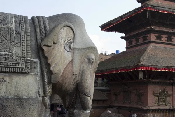 Estatua de elefante en el complejo del templo, Bhaktapur, Nepal —  Fotos de Stock
