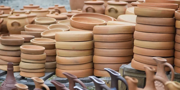 Street market of ceramic tableware, Georgia — Stock Photo, Image