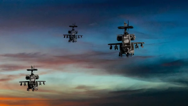 극적인 하늘 비행 군사 무장 헬기 — 스톡 사진