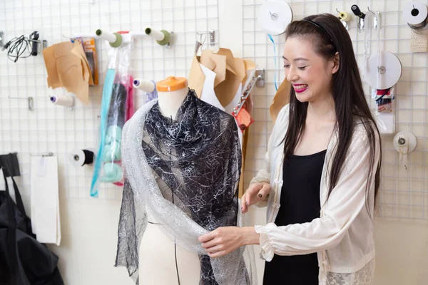 Asian American Fashion Designer Dressing Mannequin — Stock Photo, Image