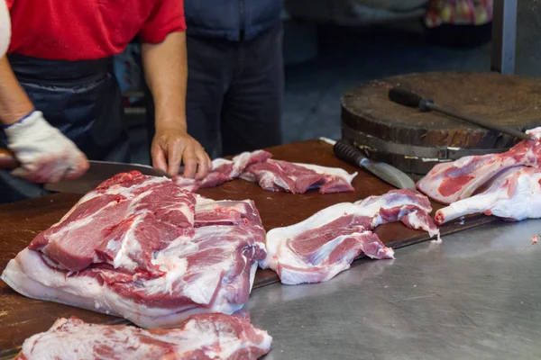 Rått kött på traditionell marknad i Taiwan — Stockfoto