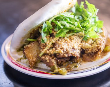 Tayvanlı guo bao bir tablo