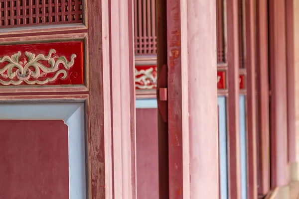 古い中国のドアの行 — ストック写真