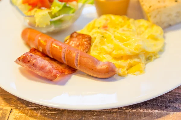 Bacon and egg breakfast — Stock Photo, Image