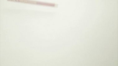 Düşen kalem boya kalemleri