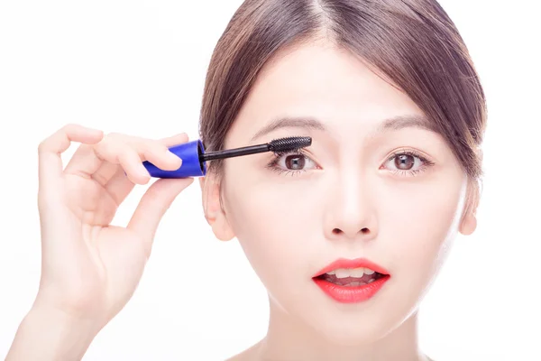 Asiatische weibliche Anwendung Mascara — Stockfoto