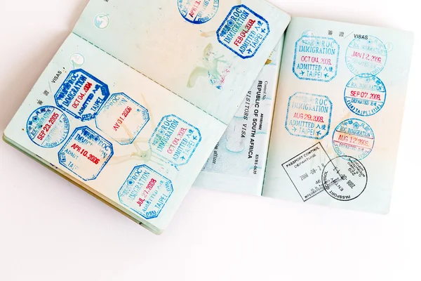 Visa en stempels in het paspoort — Stockfoto