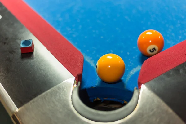 Pool table during game — Zdjęcie stockowe