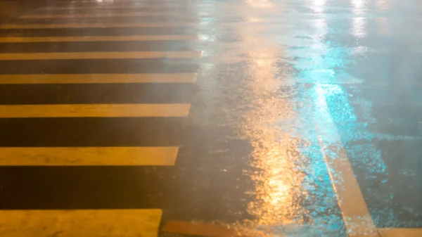 Heavy rain on city street — Stock Photo, Image