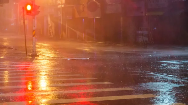 Heavy rain on city street — Stock Photo, Image