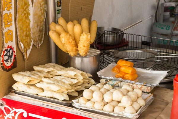 Street food naar Danshui winkelgebied — Stockfoto