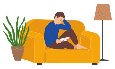 İnternette sörf yapıyordum. Genç adam iletişim kurmak ve bilgi aramak için tablet kullanıyor. Düz resim