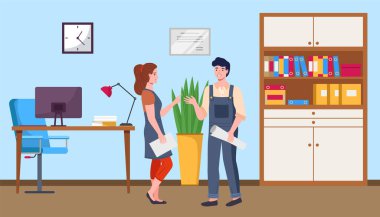 Erkek ve kadın meslektaşlar iş sırasında kağıt çarşaflarla sohbet ediyorlar. İnsanlar birlikte konuşur.