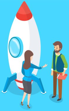 Girişimci proje kadını roketin yanında duran kitaplı adamla konuşuyor uzaya uçmaya hazır.