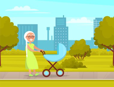 Büyükannem bebek arabasıyla şehir parkında geziniyor. Kadınlar yeni doğmuş bebeklerle bebek arabalarını gezdirirler.