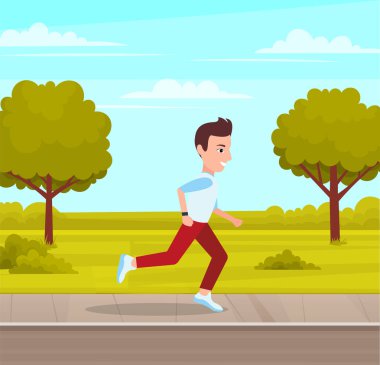 Genç adam gülümsüyor ve şehir parkında yol boyunca koşuyor. Adam dinleniyor ve dışarıda spor yapıyor.