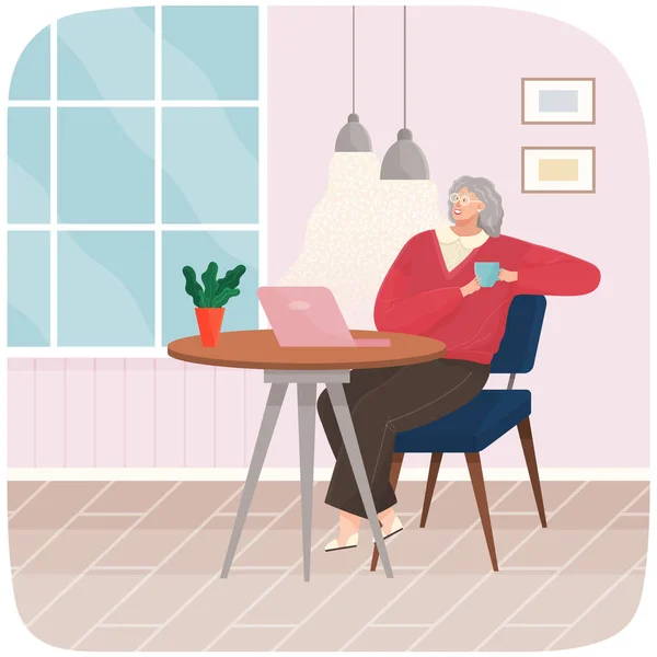 Mujer adulta sentada en silla en casa o restaurante en la acogedora mesa bebiendo café descansando después del trabajo — Archivo Imágenes Vectoriales