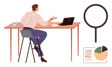 Masada dizüstü bilgisayar kullanarak oturan bir adam büyüteç ve veri tablolarına işaret ediyor. Araştırma, analiz, iş stratejisi, eğitim, sunum, iletişim ekibi çalışması için ideal. Temiz daire