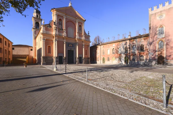 Goito kerk en kasteel — Stockfoto