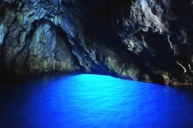 Cilento mağarada mavi