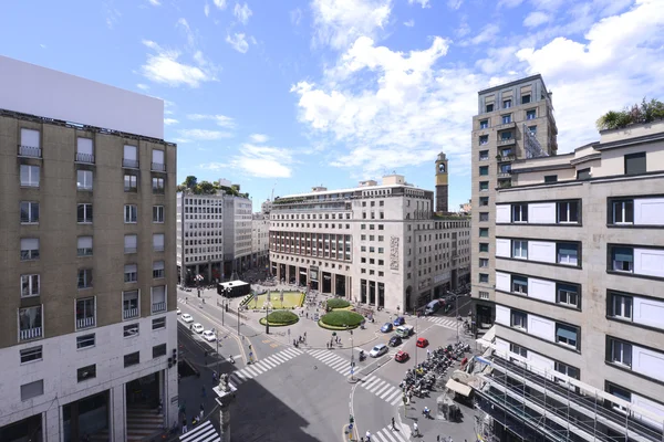 Milano Meydanı'na görüntülemek