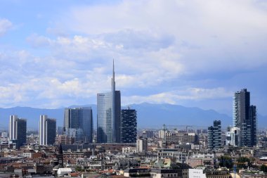 Porta Nuova içinde gökdelenler