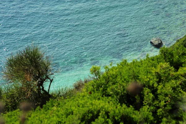 Costa do mar na Grécia — Fotografia de Stock