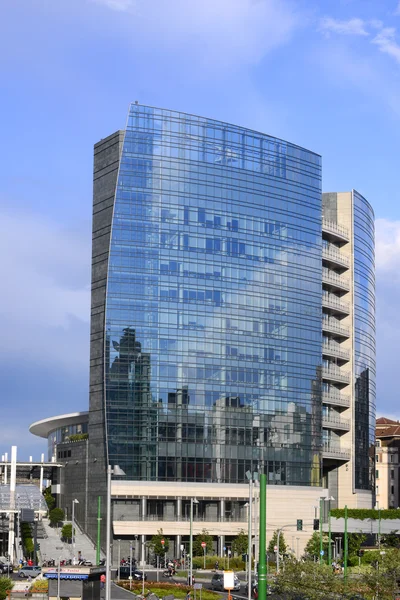 Torre do banco Unicredit — Fotografia de Stock