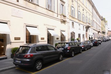 Mimari ve dükkanlar Verdi sokak